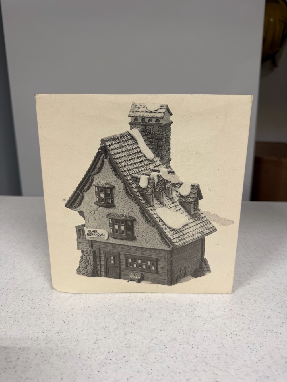 NEW Dept 56 North Pole Series Elves Bunkhouse 5601-4 Retired 1990 Lighted